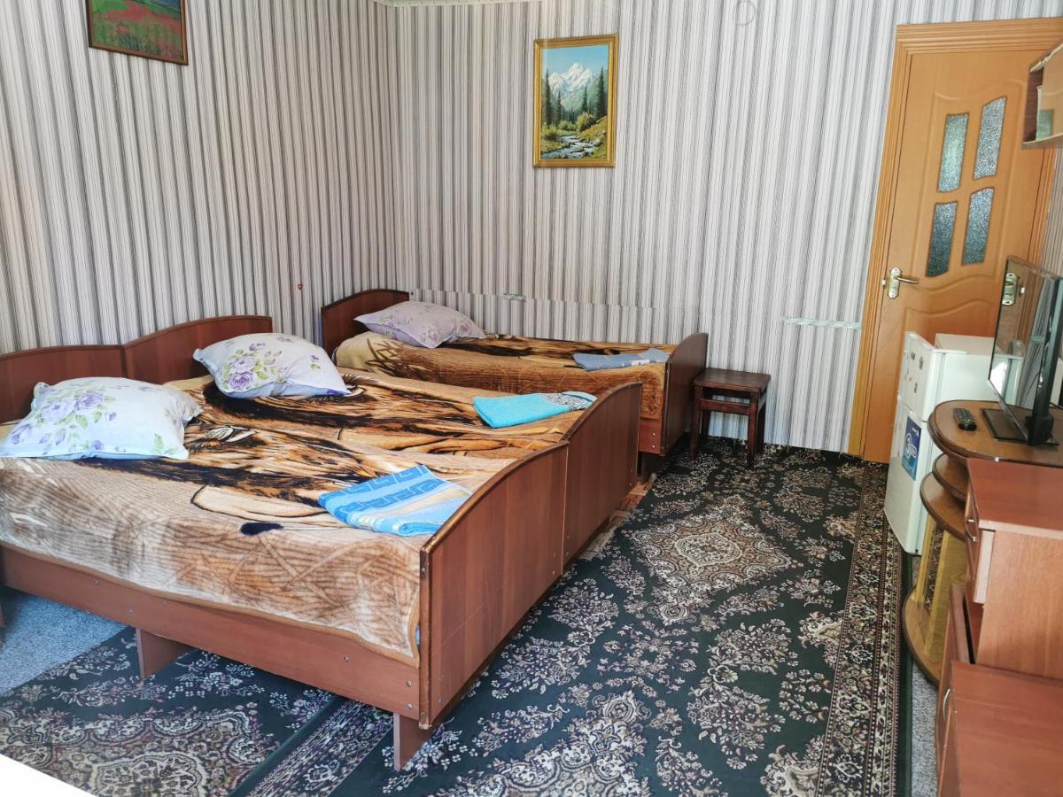 Hotel Petrovskaya Pristan 2 Cholpon-Ata Exterior foto